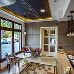 Hotel Heritage Gate Of 3*