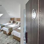 Hotel Heritage Gate Of 3*