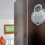 Heritage Gate Of 3*