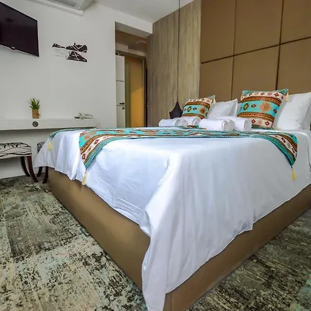 Hotel Heritage Gate Of 3*