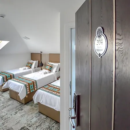 Szálloda Heritage Gate Of 3*