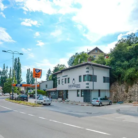 Hotel Heritage Gate Of 3*