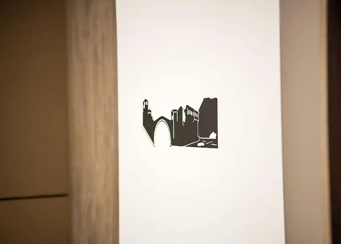 萨拉热窝门赫里塔吉酒店 3* 塞拉耶佛